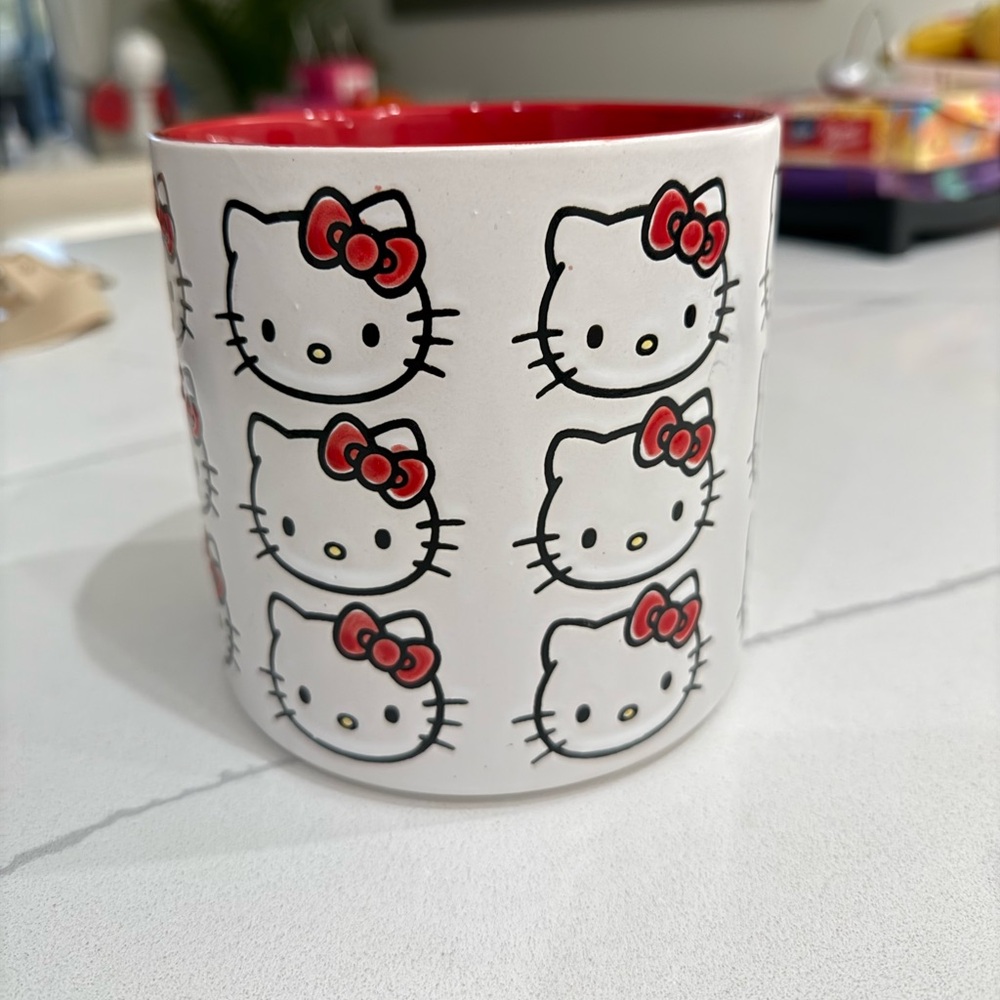 Hello Kitty Planter